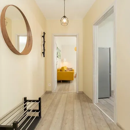 Wroclawska By Renters Apartment